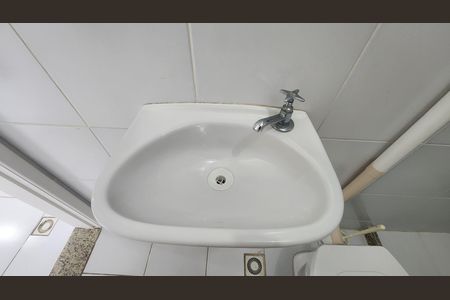 Apartamento para alugar com 84m², 2 quartos e 2 vagasBanheiro de serviço 