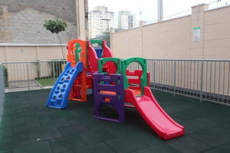 Apartamento para alugar com 37m², 2 quartos e 1 vagaÁrea comum - Playground