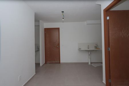 Sala de apartamento para alugar com 2 quartos, 37m² em Vila Antonieta, São Paulo