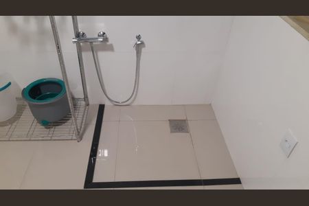 Apartamento à venda com 100m², 3 quartos e 2 vagas Apartamento à venda com 100m², 3 quartos e 2 vagasBanheiro