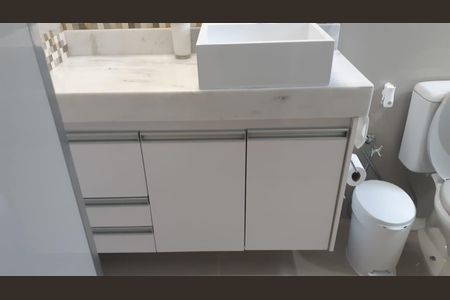 Apartamento à venda com 100m², 3 quartos e 2 vagas Apartamento à venda com 100m², 3 quartos e 2 vagasÁrea de Serviço