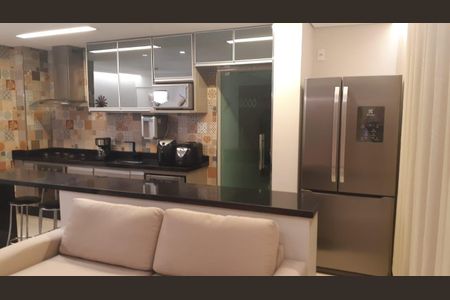 Apartamento à venda com 100m², 3 quartos e 2 vagas Apartamento à venda com 100m², 3 quartos e 2 vagasCozinha