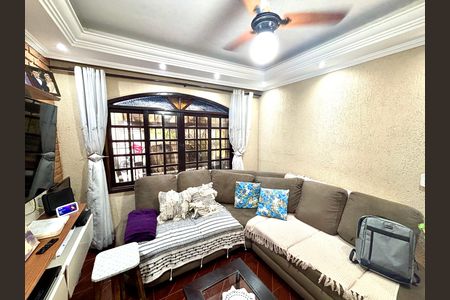 Casa para alugar com 120m², 2 quartos e 3 vagasSala