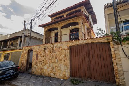 Casa para alugar com 200m², 3 quartos e 3 vagasFaixada