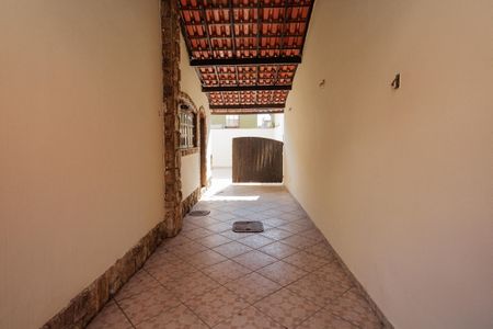 Garagem de casa para alugar com 3 quartos, 200m² em Campo Grande, Rio de Janeiro