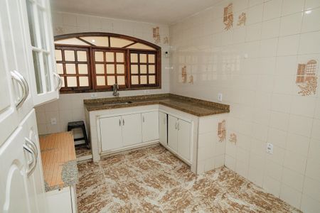 Casa para alugar com 200m², 3 quartos e 3 vagasCozinha