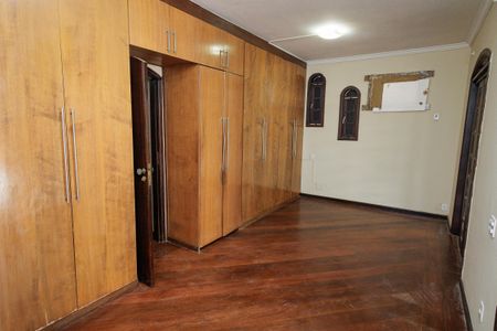 Casa para alugar com 200m², 3 quartos e 3 vagasQuarto - Armários