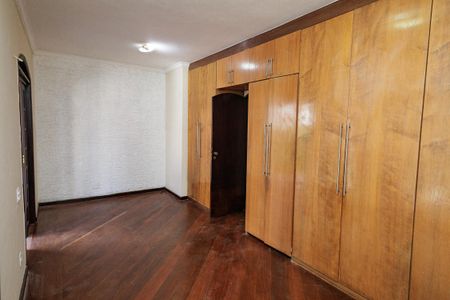 Casa para alugar com 200m², 3 quartos e 3 vagasQuarto - Armários