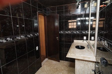 Casa para alugar com 200m², 3 quartos e 3 vagasBanheiro da Suíte