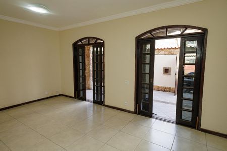 Sala de casa para alugar com 3 quartos, 200m² em Campo Grande, Rio de Janeiro