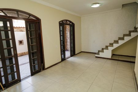 Sala de casa para alugar com 3 quartos, 200m² em Campo Grande, Rio de Janeiro