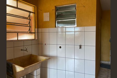 Casa para alugar com 60m², 1 quarto e sem vagaÁrea de Serviço