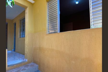 Casa para alugar com 60m², 1 quarto e sem vagaÁrea externa