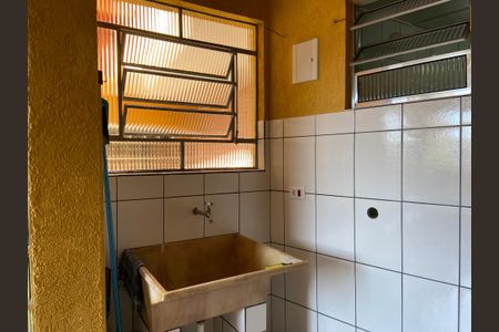 Casa para alugar com 60m², 1 quarto e sem vagaÁrea de Serviço