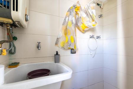 Apartamento para alugar com 75m², 2 quartos e 1 vagaÁrea de Serviço