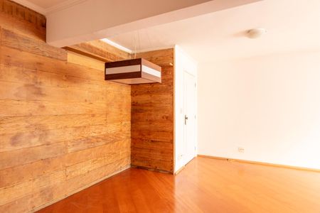 Apartamento para alugar com 75m², 2 quartos e 1 vagaSala