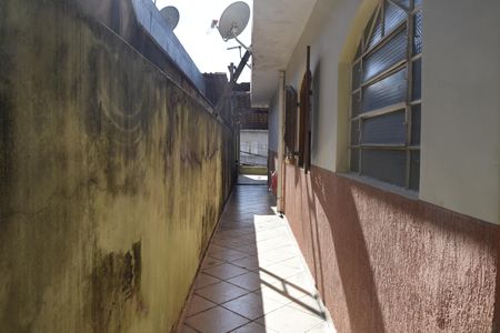 Casa para alugar com 100m², 3 quartos e 2 vagasCorredor 2