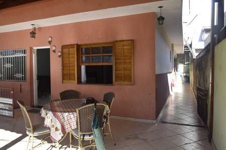Casa para alugar com 100m², 3 quartos e 2 vagasVaranda