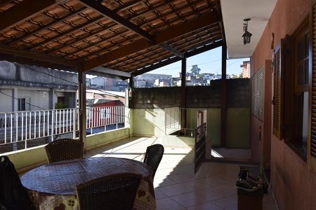 Casa para alugar com 100m², 3 quartos e 2 vagasVaranda