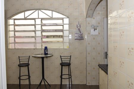 Casa para alugar com 100m², 3 quartos e 2 vagasCozinha