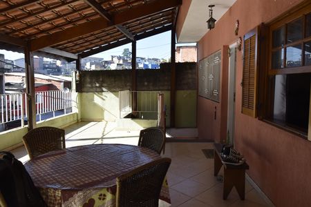 Casa para alugar com 100m², 3 quartos e 2 vagasVaranda