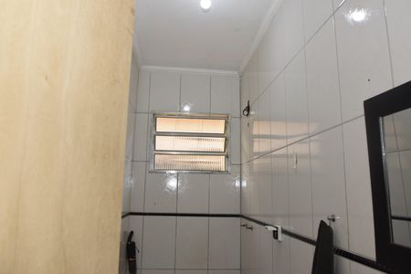 Casa para alugar com 100m², 3 quartos e 2 vagasBanheiro 1
