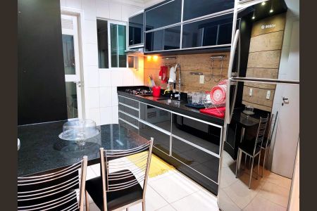 Apartamento para alugar com 199m², 4 quartos e 1 vagaCozinha