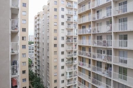 Apartamento para alugar com 44m², 2 quartos e sem vaga Apartamento para alugar com 44m², 2 quartos e sem vagaVista da Sacada
