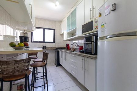 Apartamento à venda com 74m², 2 quartos e 1 vaga Apartamento à venda com 74m², 2 quartos e 1 vagaCozinha