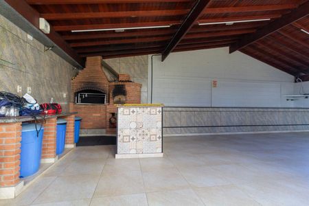 Apartamento à venda com 74m², 2 quartos e 1 vaga Apartamento à venda com 74m², 2 quartos e 1 vagaÁrea comum - Churrasqueira
