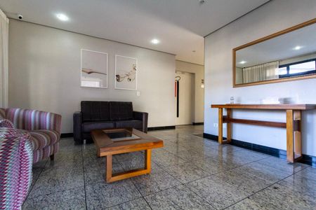 Apartamento à venda com 74m², 2 quartos e 1 vaga Apartamento à venda com 74m², 2 quartos e 1 vagaHall de entrada