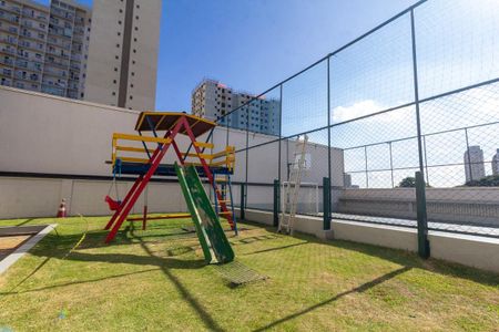 Apartamento à venda com 74m², 2 quartos e 1 vaga Apartamento à venda com 74m², 2 quartos e 1 vagaÁrea comum - Playground