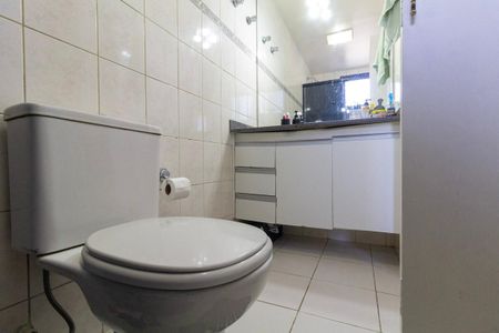 Apartamento à venda com 74m², 2 quartos e 1 vaga Apartamento à venda com 74m², 2 quartos e 1 vagaBanheiro 1