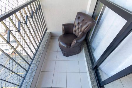 Apartamento à venda com 74m², 2 quartos e 1 vaga Apartamento à venda com 74m², 2 quartos e 1 vagaVaranda