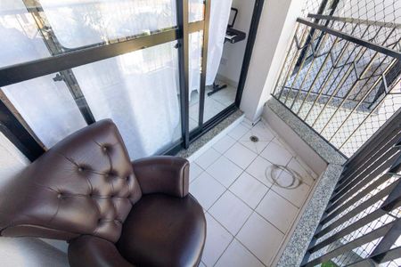 Apartamento à venda com 74m², 2 quartos e 1 vaga Apartamento à venda com 74m², 2 quartos e 1 vagaVaranda