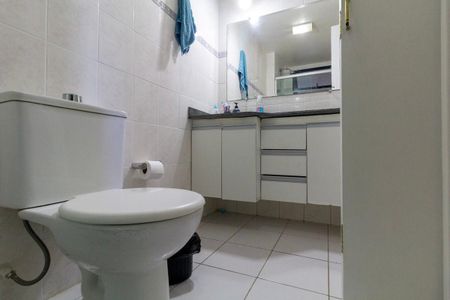 Apartamento à venda com 74m², 2 quartos e 1 vaga Apartamento à venda com 74m², 2 quartos e 1 vagaBanheiro 2