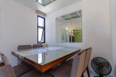 Apartamento à venda com 74m², 2 quartos e 1 vaga Apartamento à venda com 74m², 2 quartos e 1 vagaSala