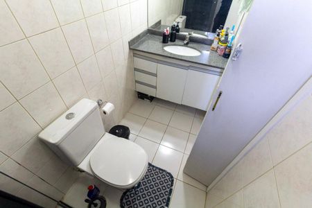 Apartamento à venda com 74m², 2 quartos e 1 vaga Apartamento à venda com 74m², 2 quartos e 1 vagaBanheiro 1