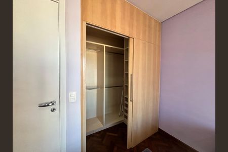 Apartamento para alugar com 52m², 1 quarto e 1 vagaCloset