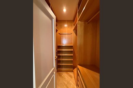 Apartamento à venda com 197m², 4 quartos e 3 vagas