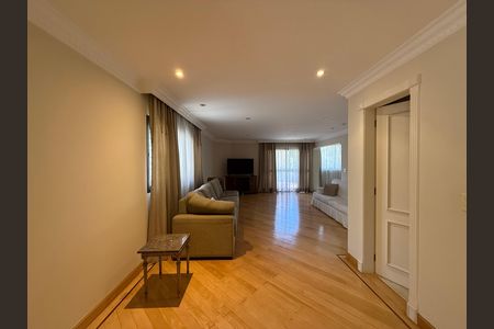 Apartamento à venda com 197m², 4 quartos e 3 vagas