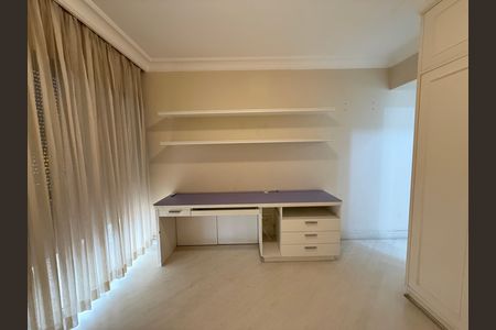 Apartamento à venda com 197m², 4 quartos e 3 vagas