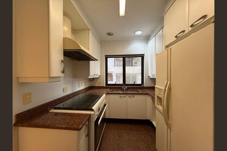 Apartamento à venda com 197m², 4 quartos e 3 vagas