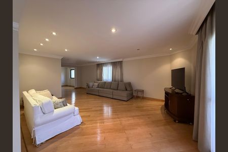 Apartamento à venda com 197m², 4 quartos e 3 vagas