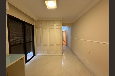 Apartamento à venda com 197m², 4 quartos e 3 vagas