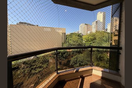 Apartamento à venda com 197m², 4 quartos e 3 vagas