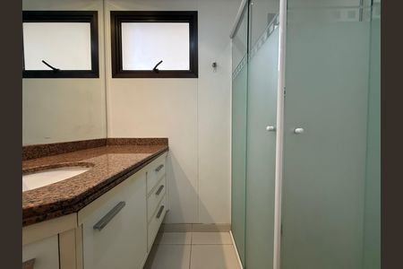 Apartamento à venda com 197m², 4 quartos e 3 vagas