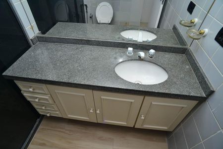 Apartamento para alugar com 220m², 3 quartos e 3 vagasBanheiro Suite