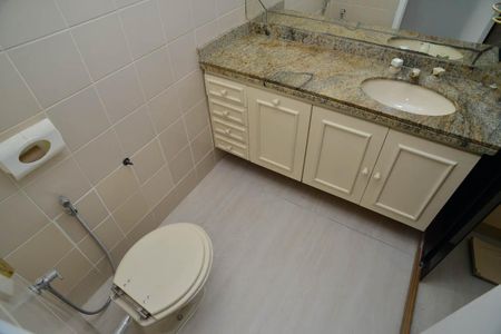 Apartamento para alugar com 220m², 3 quartos e 3 vagasBanheiro Social