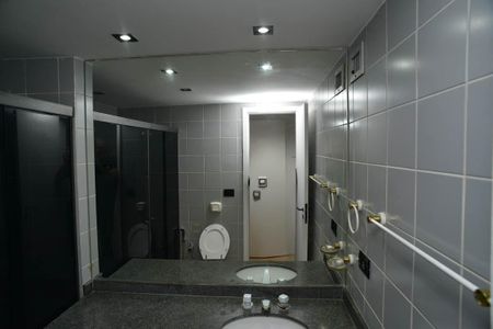 Apartamento para alugar com 220m², 3 quartos e 3 vagasBanheiro Suite